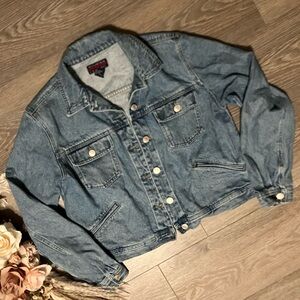 90s/Y2K Mountain Lake Classic Blue Jean Denim Jacket